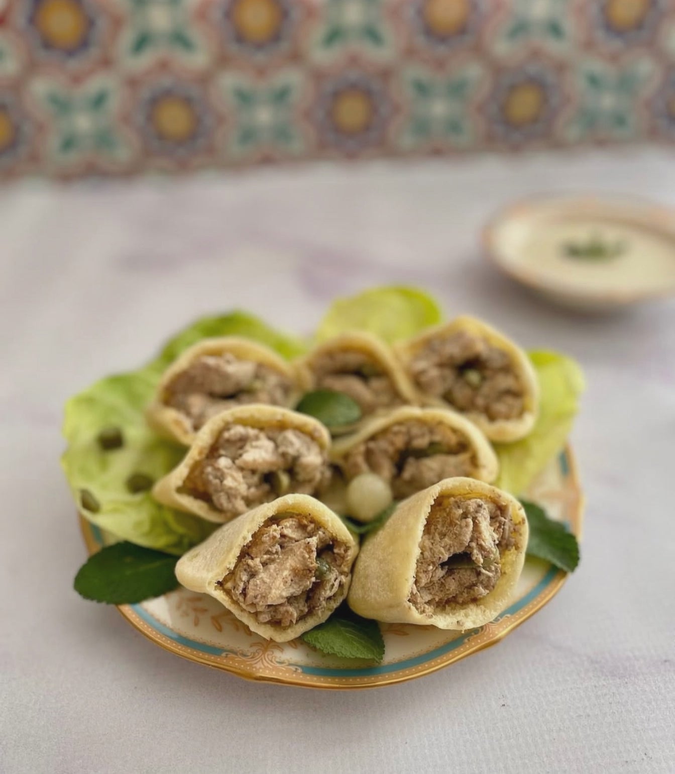 Chawarma cru 500g congelée + 8 minis batboutes + sauce tahina